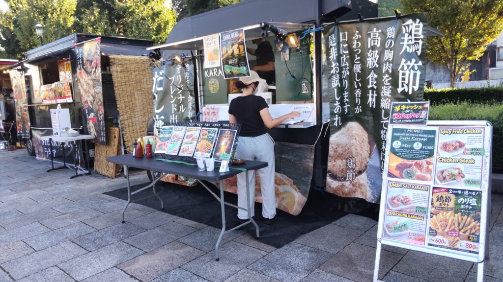 ２０２６ワインフェスのベルニー公園の唐揚げやさん